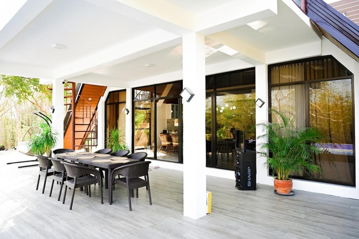 Redwood Cabin Bolinao Exterior photo
