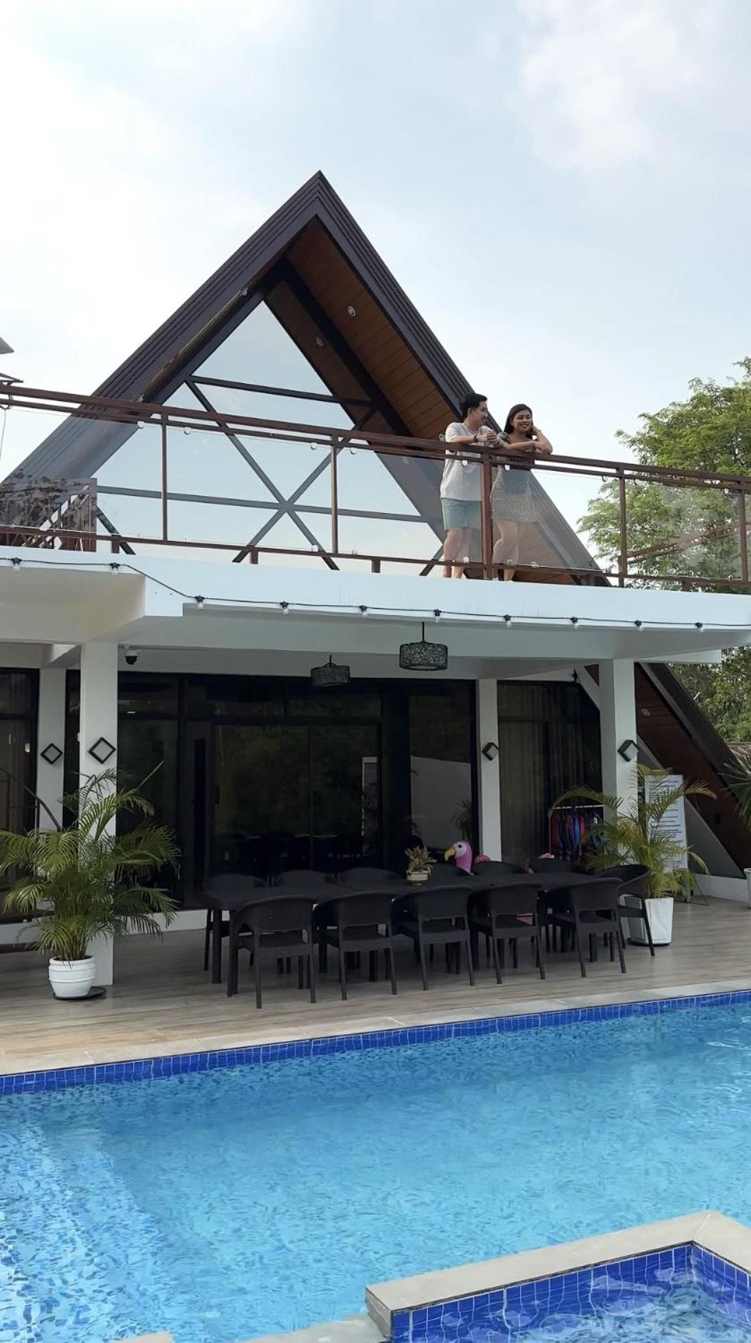 Redwood Cabin Bolinao Exterior photo