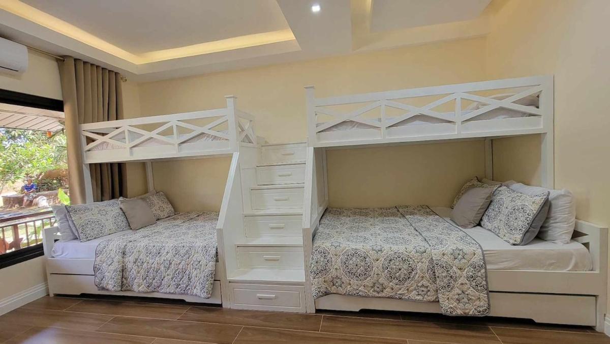 Redwood Cabin Bolinao Exterior photo